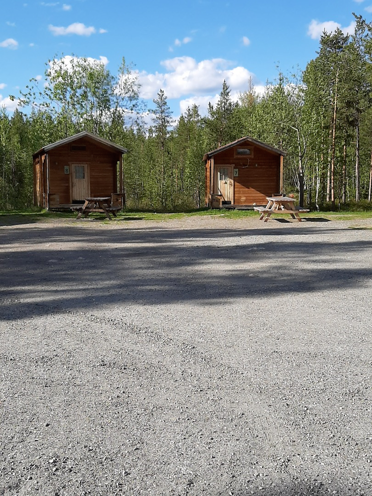 Outside image of cabin 8/9